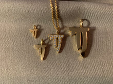 Load image into Gallery viewer, Custome made pendant
